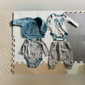 Disney Mickey Mouse 4-piece set